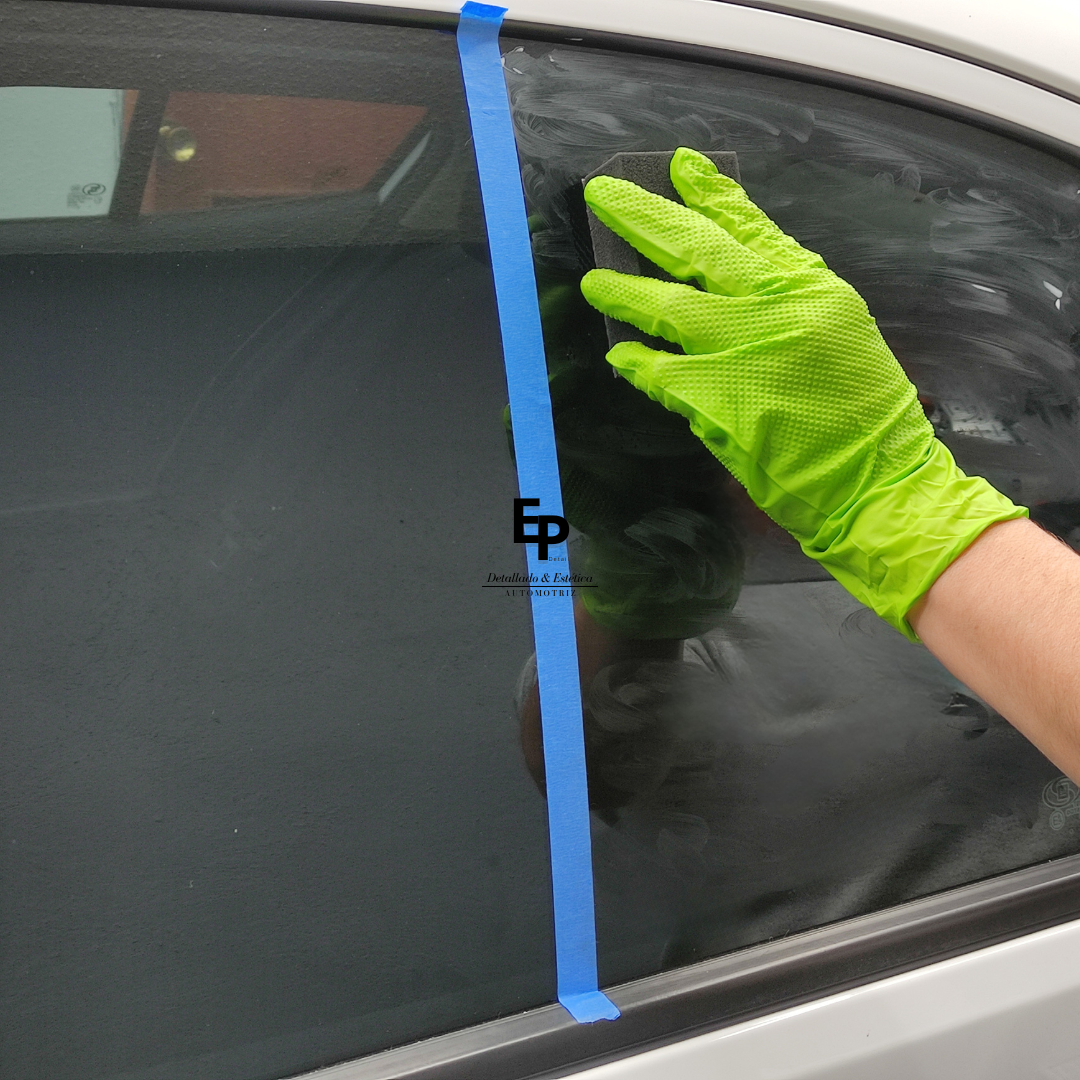 cristales manchados y opacos